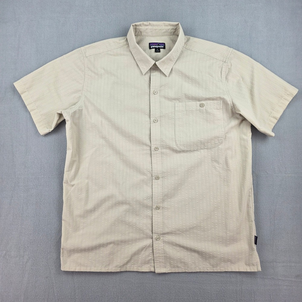 Patagonia Puckerware Shirt Mens XL Tan Textured Short Sleeve Button Up